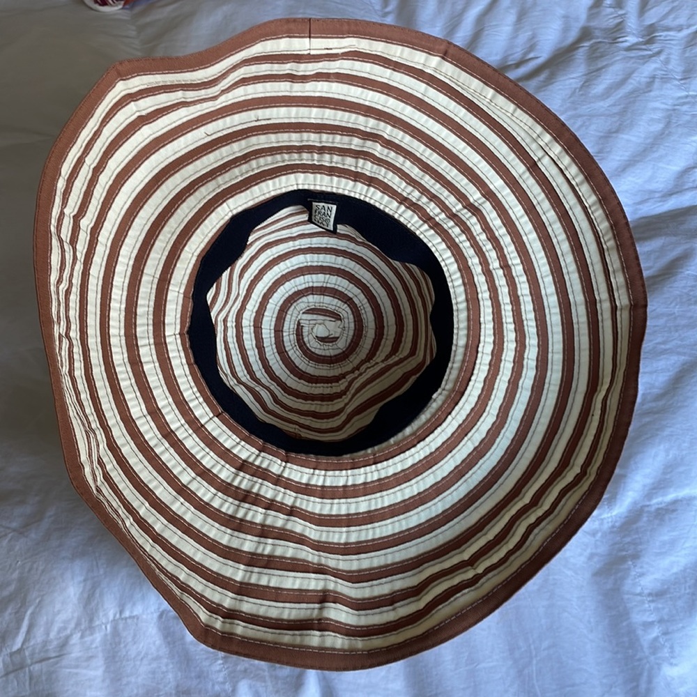 Cream and light brown striped sun hat by San Francisco Hat - protective & cute! - Picture 3 of 9